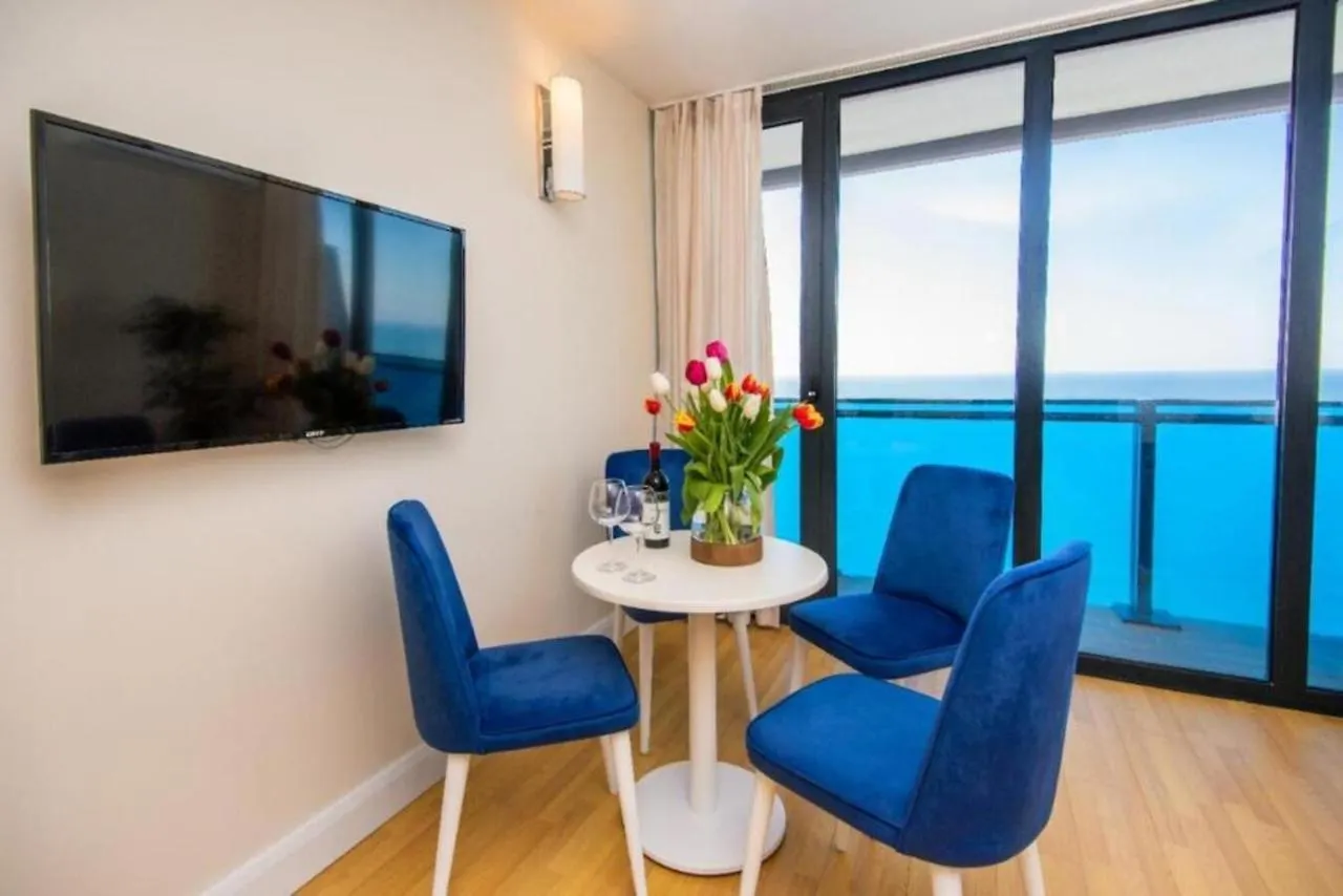 Seaside Resort In New Orbi Twins Batumi Apartment